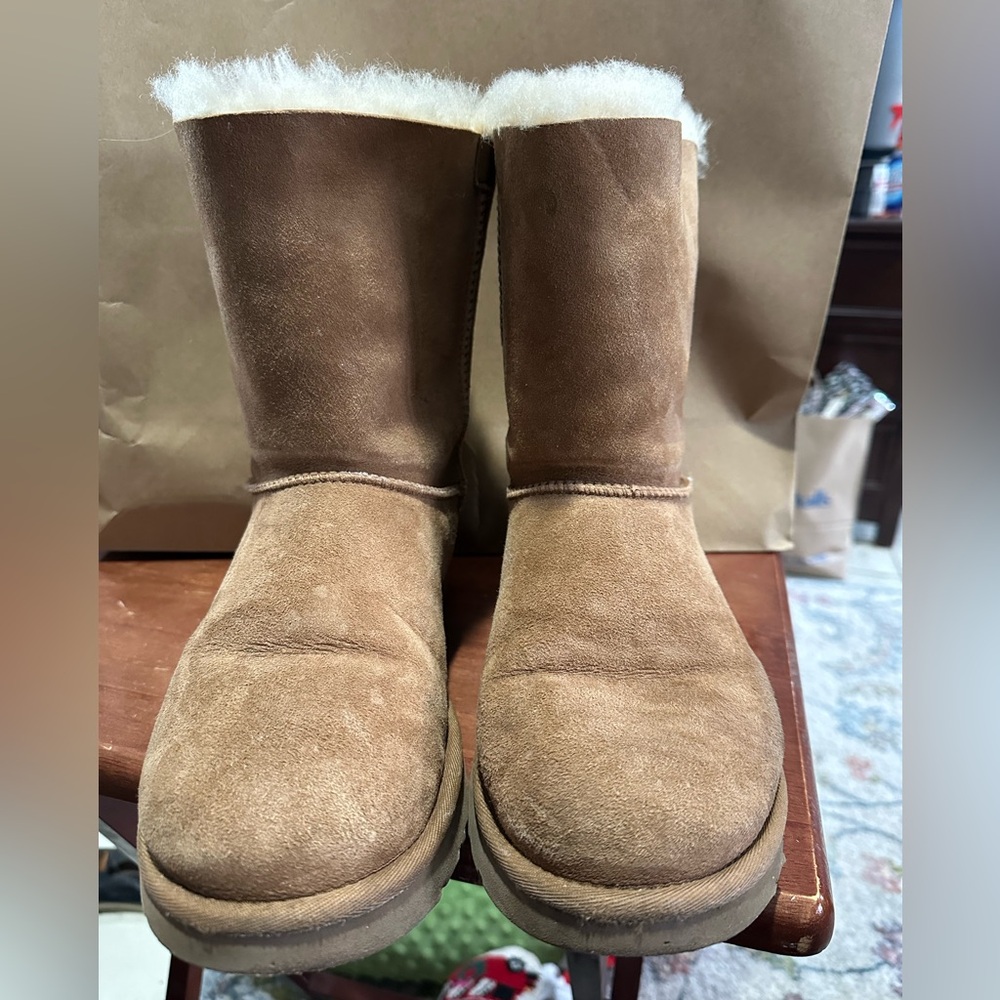 UGGS, Bailey Bow II